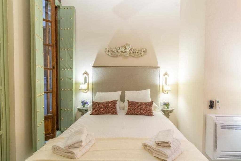 Juderia De Sevilla I Luxury Apartments ภายนอก รูปภาพ
